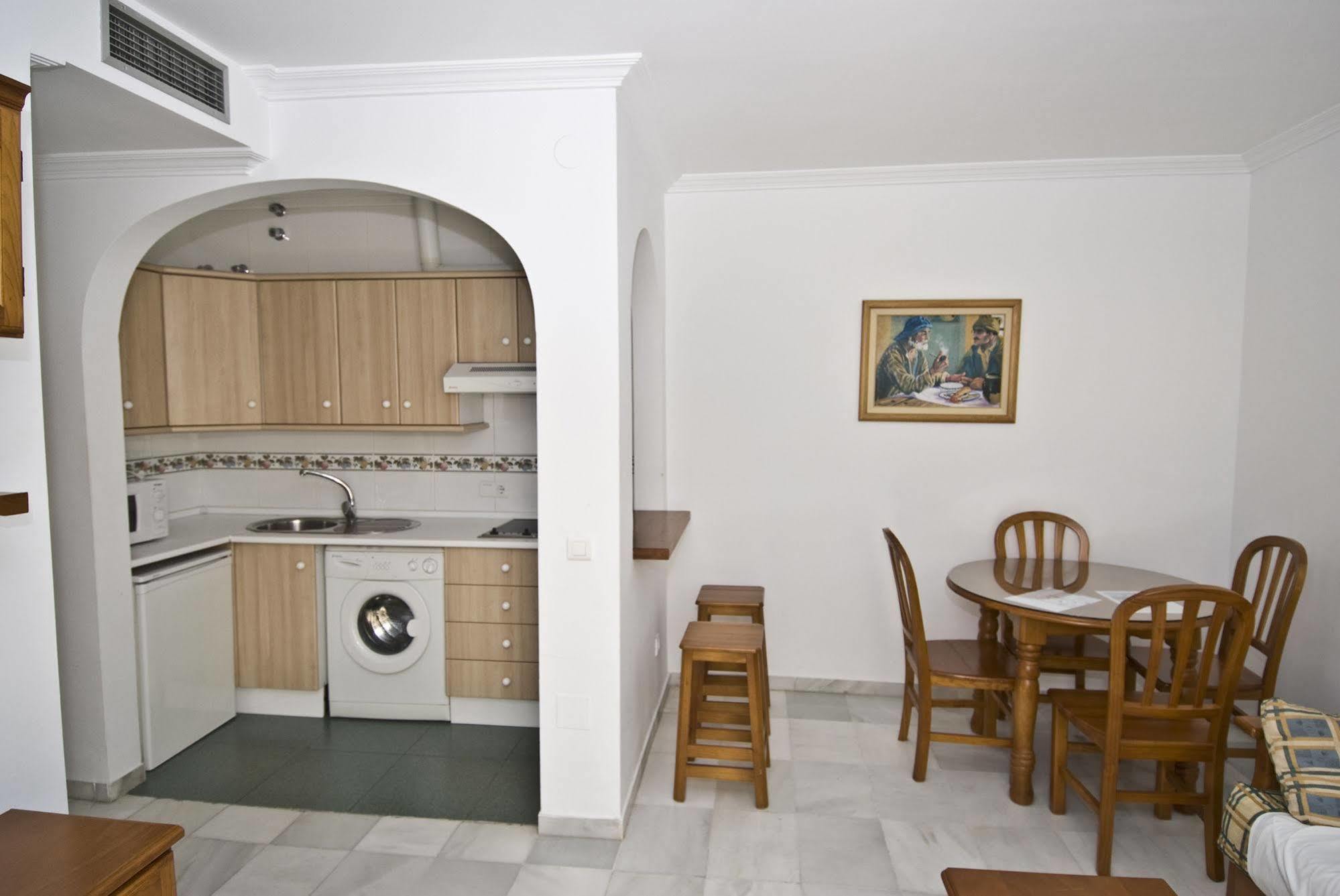 อปาร์ตาเมนโตส เอชซี บูเรียนา ปลายา Apartment เนร์คา ภายนอก รูปภาพ