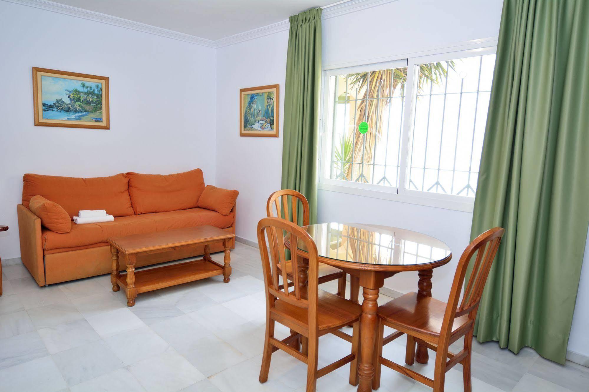 อปาร์ตาเมนโตส เอชซี บูเรียนา ปลายา Apartment เนร์คา ภายนอก รูปภาพ
